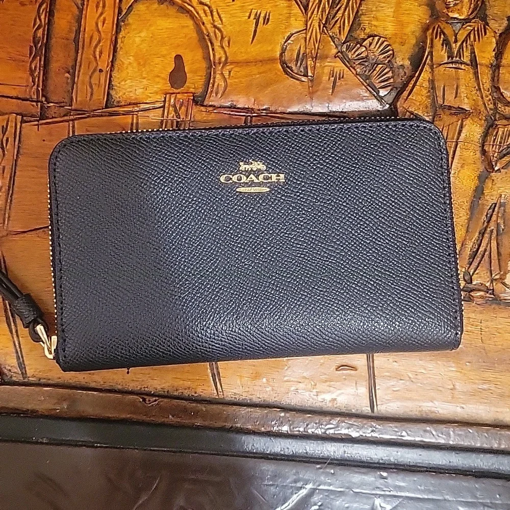 Coach wristlet wallet navy pebble leather with gold